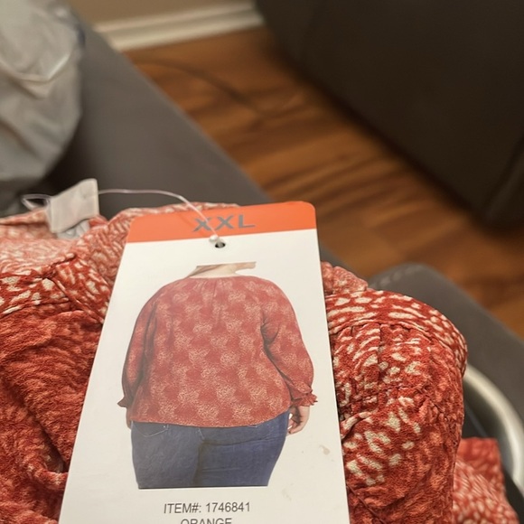 - Woman’s Jesssica Simpson blouse - Picture 2 of 3